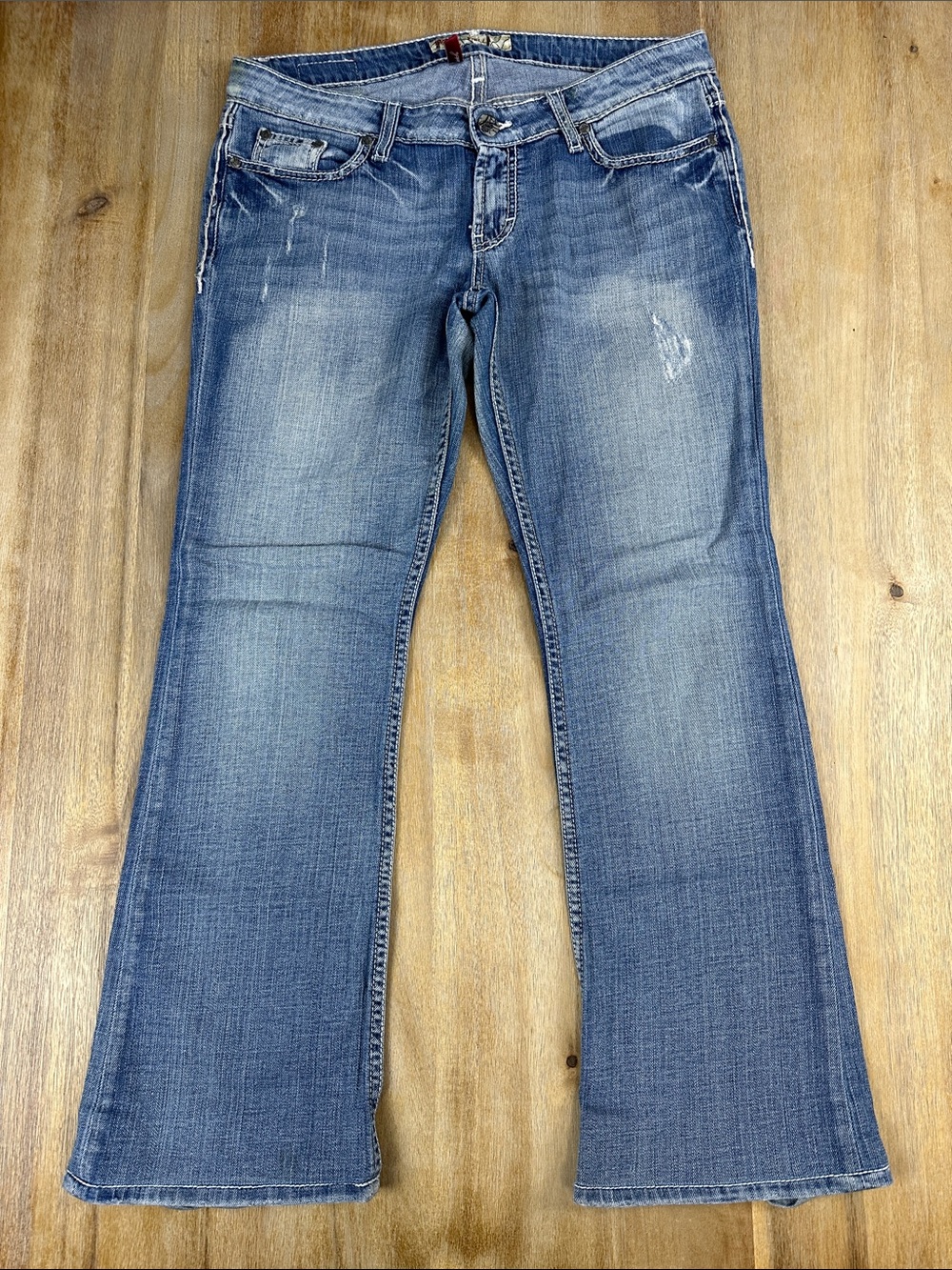Women’s BKE Stella Medium Wash Low Rise Flare Jean